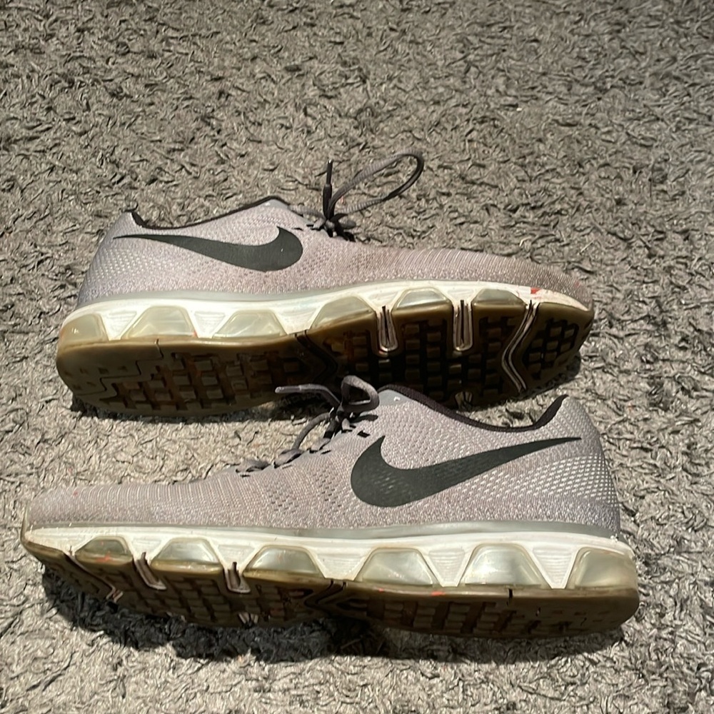 Nike tailwind 8